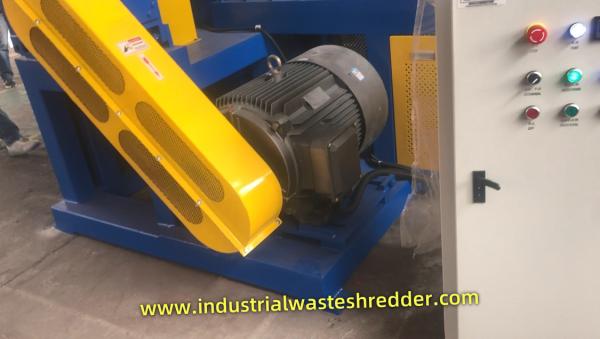 Model 800 Plastic ABS Pipes Shredder 45-55kw ABS Tube Shredder High Working Efficiency Diameter Of Rotor 400mm Heavy Duty Shredder For Pipes And Tubes