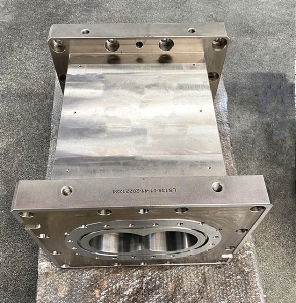 Germany 420 Bimetallic Screw Barrel Twin Screw Extruder Spare Parts For Petrochemical Industry