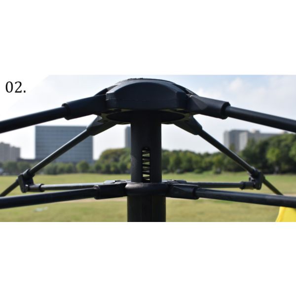 Кампинговые палатки на открытом воздухе Солнцезащитные и вентилируемые Автоматические стекловолокно рама 210D Полиэстер 240*240*140 см Зеленый современный дизайн