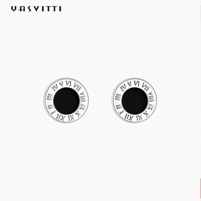 O preto redondo de aço inoxidável esmaltou Roman Numbers Stud Earrings