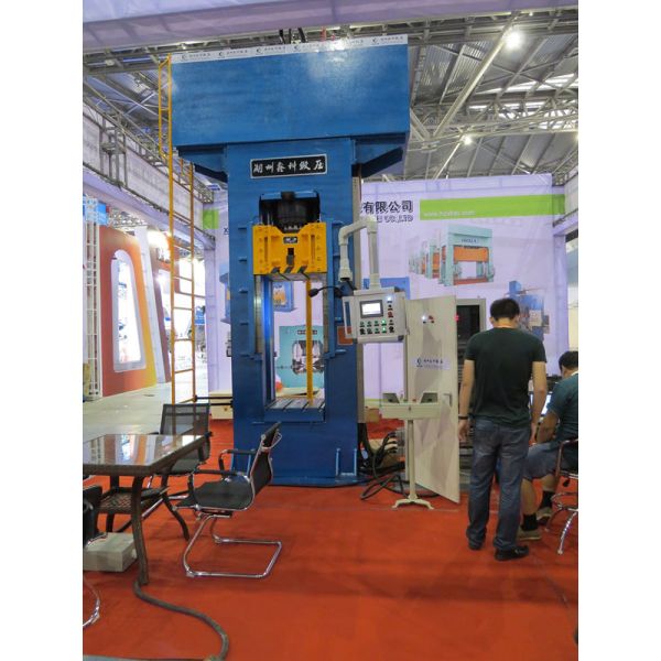 Manual / Automatic Hydraulic Extrusion Press With Mitsubishi PLC System