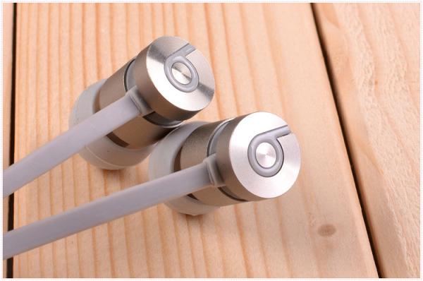 Beats UrBeats In-Ear Headphones Earphones (Silver) Special Edition