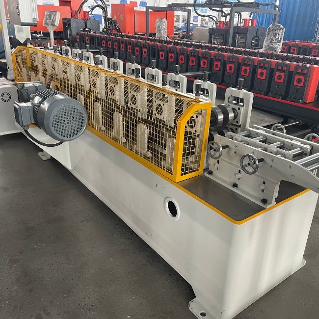 Управление ПЛК и следить за роллом Формирующая машина 30KW 235MPa Декорация