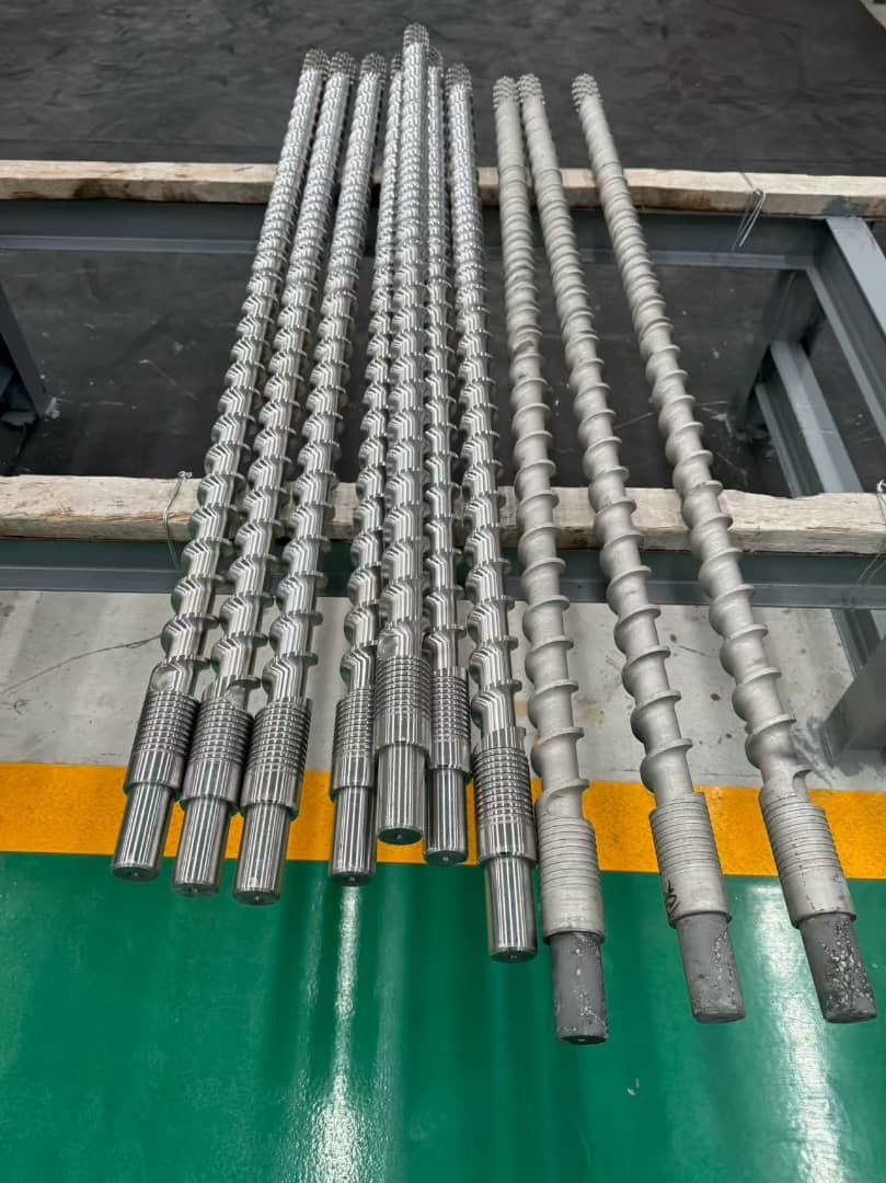 Nitriding Treated 38CrMoAlA Single Screw Extruder Screw Barrel with 0.015mm Barrel Straightness for Long-Term Extrusion
