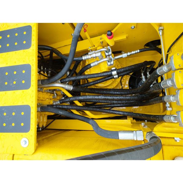 PC130 Komatsu Medium Used Hydraulic Excavator 13 Ton Digger