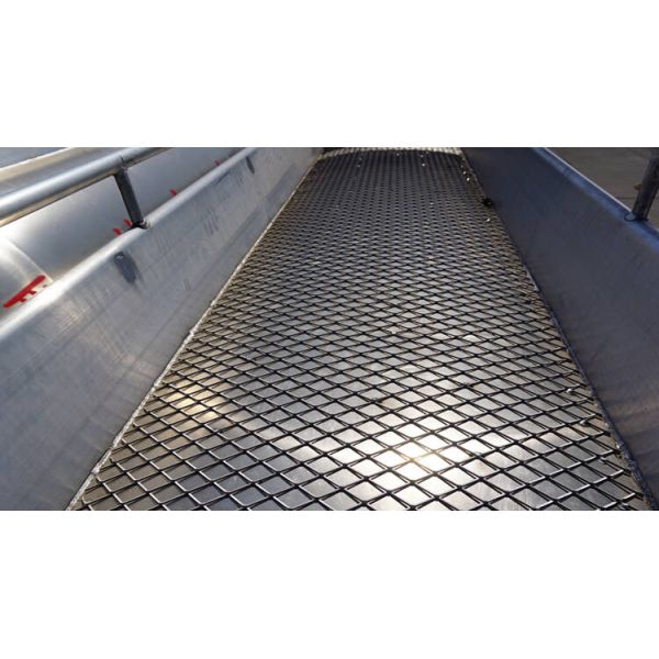 Anti Corrosion Petroleum 3 Axle 46000L Aluminum Tanker Trailer