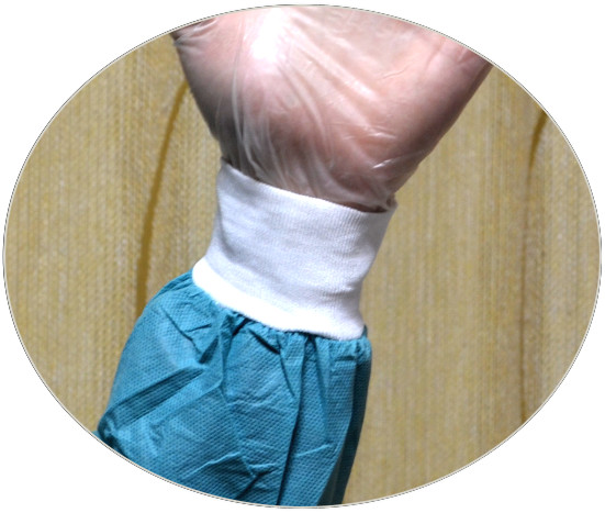 Non Toxic Non Woven Disposable White Lab Coats with Elastic Cuff