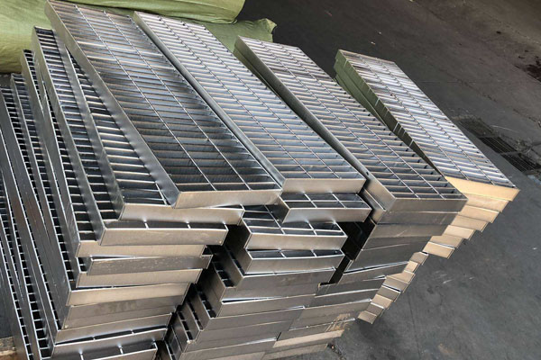 Гальванизированная канава покрывает решетки стока стального канала