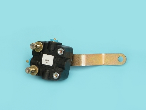 64104-Y40D0 Height Control Valve Assembly For JAC