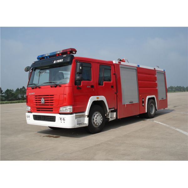 Sinotruk HOWO Engine Motorized Pumper Tanker Fire Trucks Max Load 26000L Water