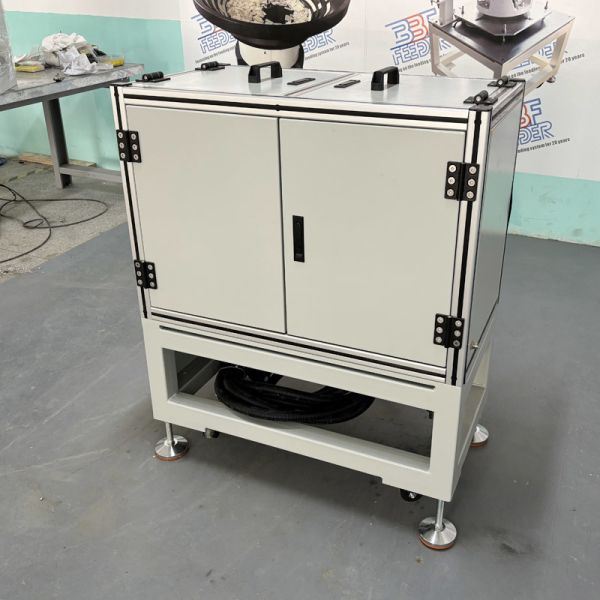 Customized Parts Feeder Conveyor System Screw Parts Vibratory Bowl Feeder