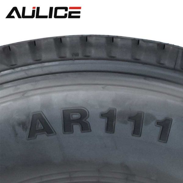 Анти- скользкая радиальная покрышка тележки 16 дюймов полностью покрышка 8,25 AR111 трубки стальной радиальной покрышки автобуса тележки автошины легкой тележки радиальная