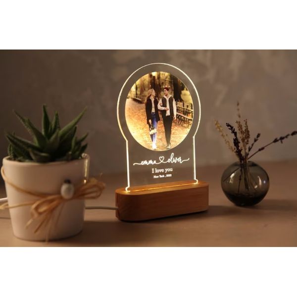 Un éclairage de nuit en bois avec votre photo cadeau romantique pour les couples cadeau pour son anniversaire cadeau pour lui mariage de fiançailles