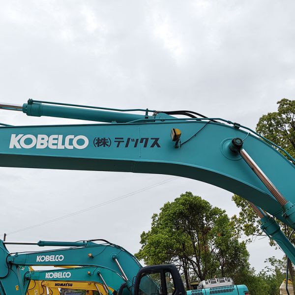 110KW 25800kg Used Kobelco Excavators Kobelco 260 Excavator Hydraulic Medium