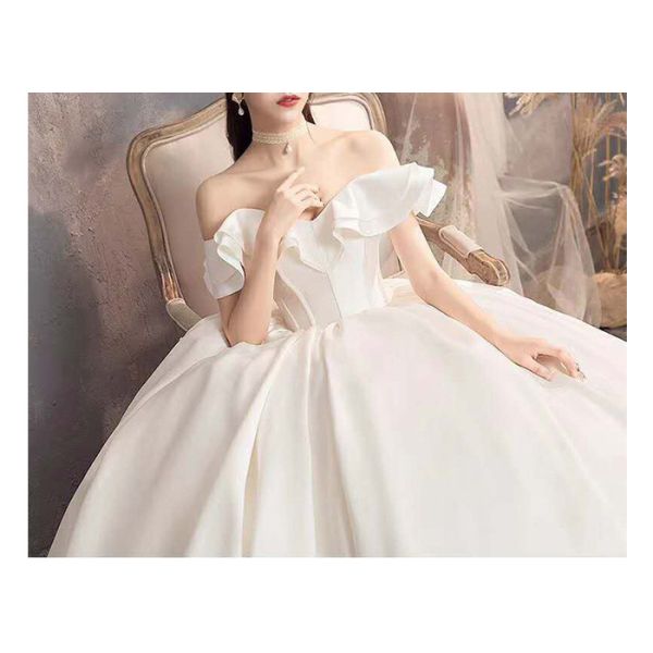 Women Gorgeous Custom Satin Bridal Gown / Beaded Mermaid Wedding Gown