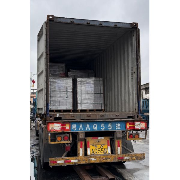 Traitement de surface émaillée des carreaux de céramique antidérapants et résistants à l'usure 600*600 Spécification de sol pour intérieur et extérieur