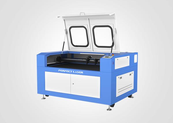 Red Style CO2 Laser Engraving Machine For Billboard , Art Gift Industry