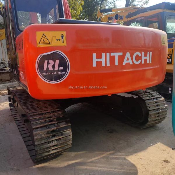 Excavatrice 12T Hitachi EX120 adaptée à diverses applications et projets