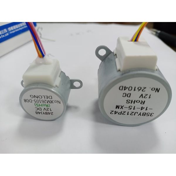 NEMA 17 Stepper Motor with 5.625° Step Angle, Low Noise 40 dB, and High Temperature Resistance up to 140°C