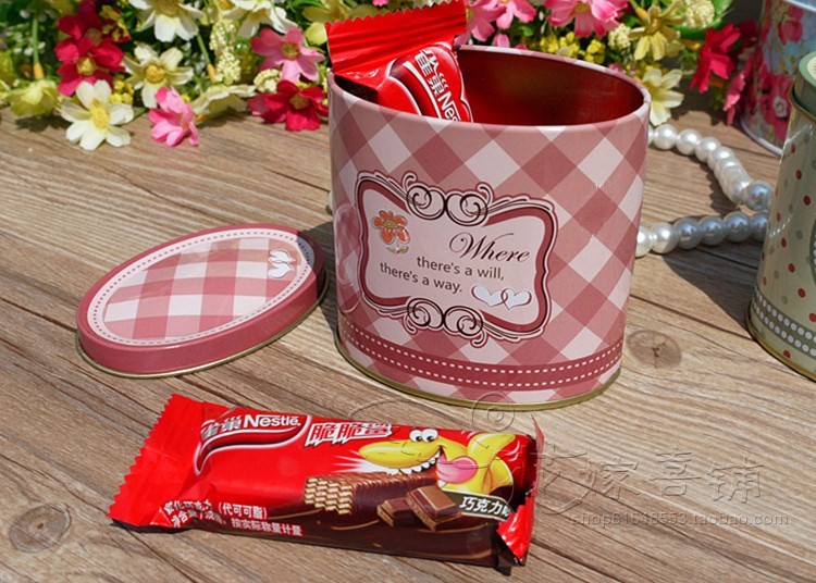 SGS Red Chocolate Tea Oval Tin Box Custom Logo Printing 110 * 74 * 190 mm