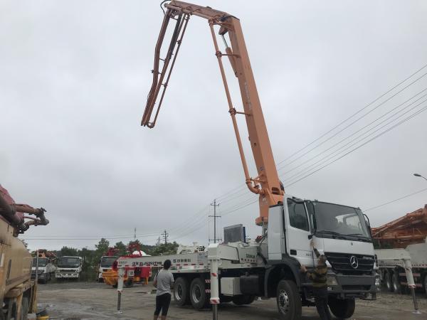 Caminhão concreto de 290KW 37m com segurança alta 120m3/H do braço longo de Zoomlion da bomba
