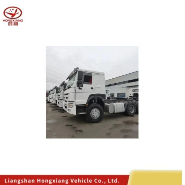 Heavy Truck 700 HP 4X2 Tractor Truck Tractor Trailer Truck for Segement Seats≤5