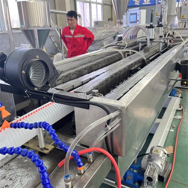 水冷・ファン冷却式高速二重壁コルゲートパイプマシン 120-200kg/h パイプ速度 5-6m/分