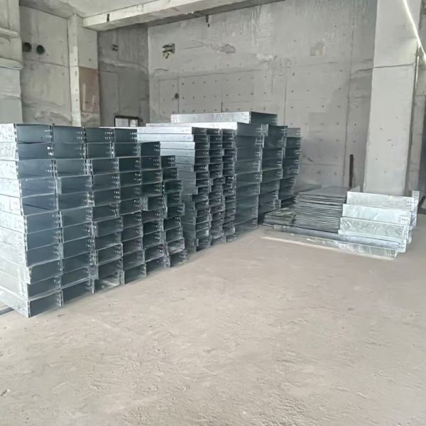 Resistencia a la corrosión alta bandeja de cable galvanizado de zinc con ranura de ventilación y diseño de perforación