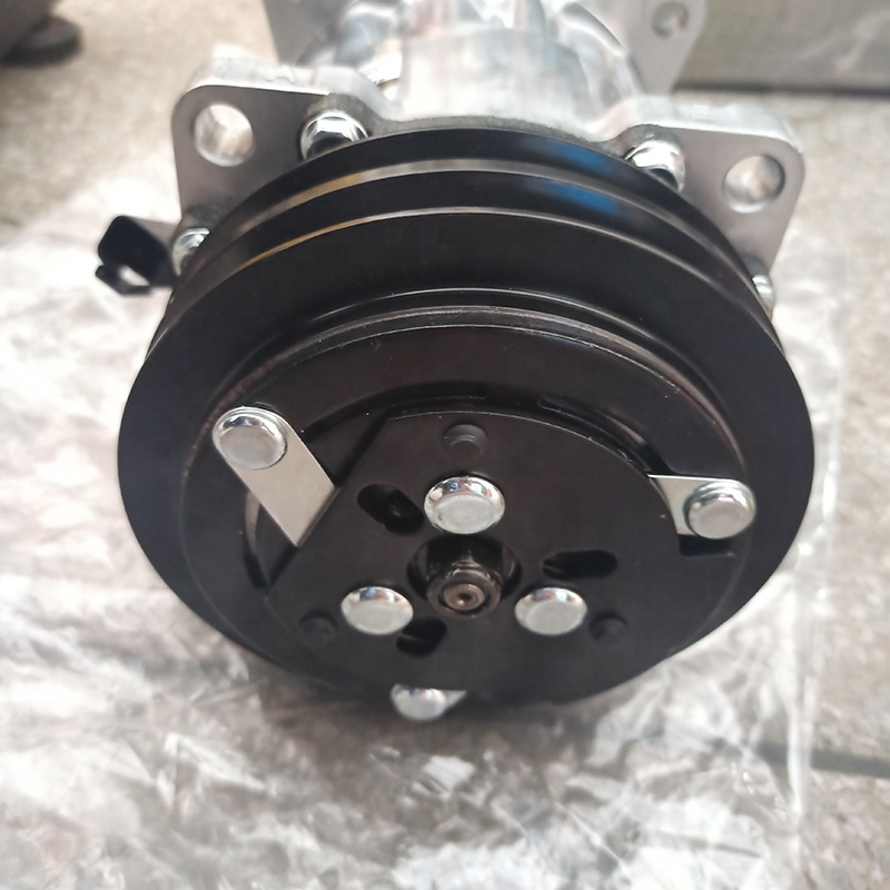 Excavator EC210 Air Conditioner AC Compressor 14649606 VOE14649606 for Excavator AC Parts
