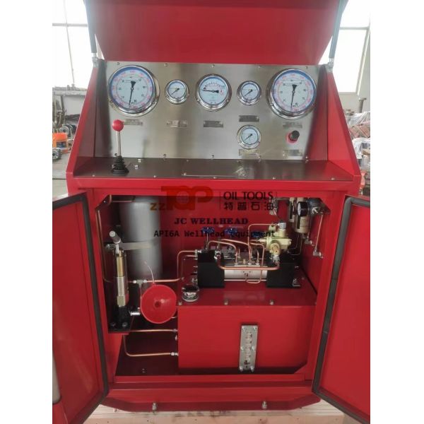 Stainless Steel Hydraulic Choke Manifold Console For Control Wellhead Manifold