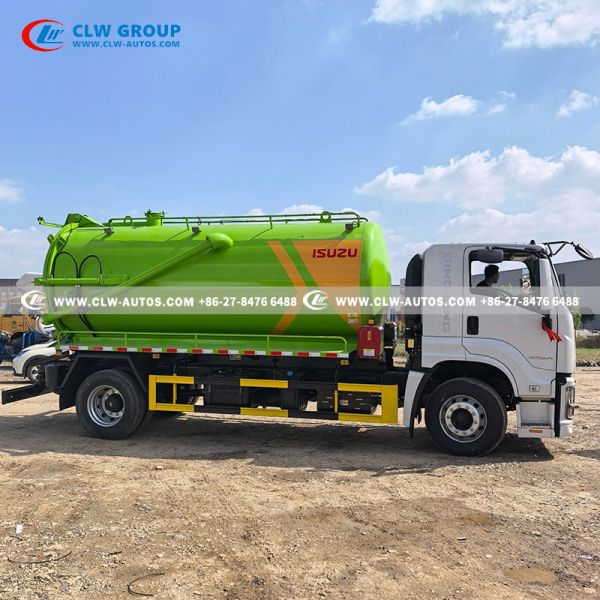 12 Cubic Meters Carbon Steel Tank Vacuum Sewage Suction Truck with High-efficiency Rotary Vane Vacuum Pump
