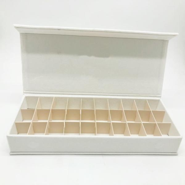 Christmas Cardboard Chocolate Box Recyclable Magnetic Closure Custom