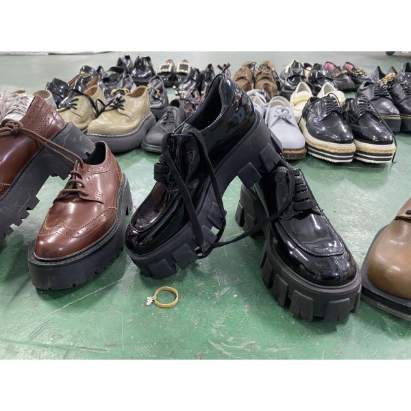 Fashion Women's Used Brand Shoes Leather Shoes Mixed Stock for Business Office