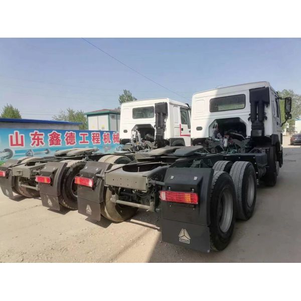 Использованный HOWO тракторный грузовик 6X4 371 Sinotruk прицепные головки и в хорошем состоянии