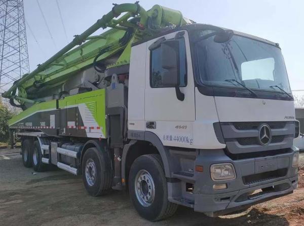 Condition stable et entretien de base pour les camions de pompage de béton usagés Zoomlion 56 m inventaire des camions de pompage
