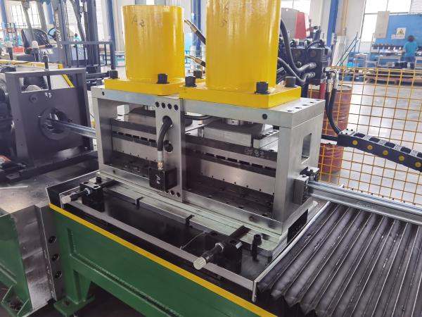 1.5-2.5mm Stainless Steel Unslotted & Slotted C Uni Solar Strut Roll Forming Machine With Servo Following Cutting And Punching
