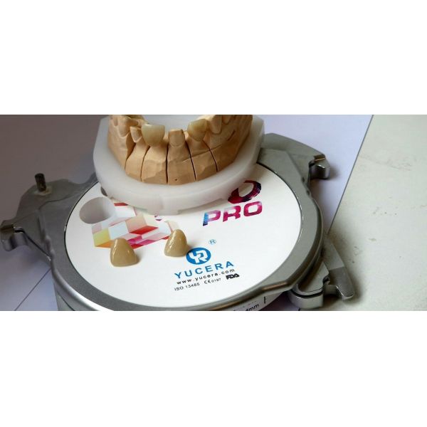 Yucera 4D Pro Zirconia Dental Whole Sale Multilayer Zirconium Disc Ceramic  for Cad Cam High Transmittance