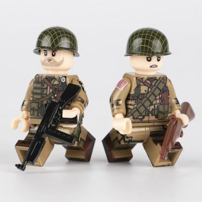 WW2 military soldiers figures guns weapons US army 101 airborne division mini figures