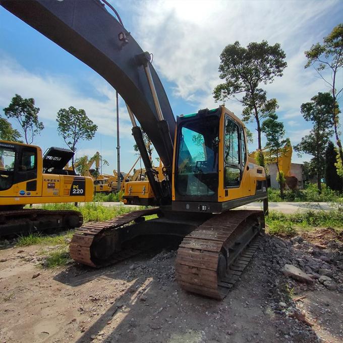 Эксплуатационный экскаватор Эксплуатационный экскаватор Volvo EC240 Неплохой Эксплуатационный экскаватор Volvo EC240
