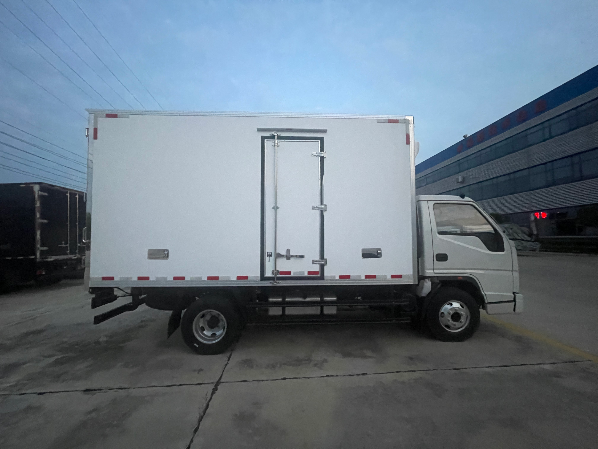 JMC 5ton Payload Euro 5 Emission Standard Refrigerated Truck with Thermo King Unit