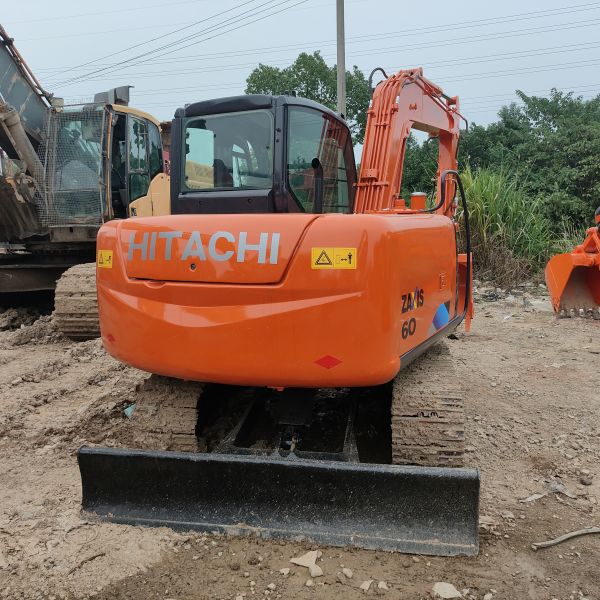 0.24м3 Бычок Использованный Hitachi экскаватор Hitachi 60 экскаватор 4080 мм Максимальная высота копания