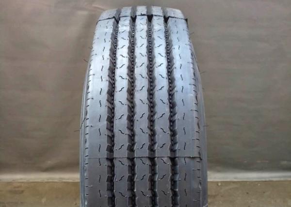 All Axle Wheel Heavy Duty Truck Tires , Lite Truck Tires 8.25R16LT Long Service Life