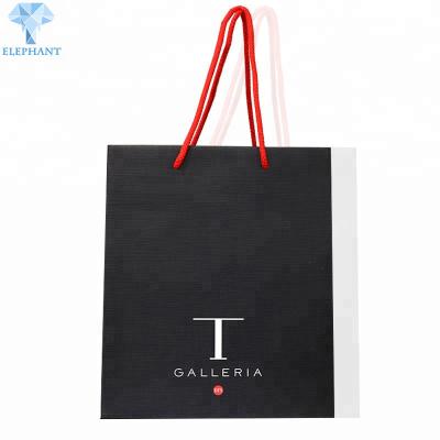 A grande gravação imprimiu sacos de portador de papel com logotipo 38×27×10cm