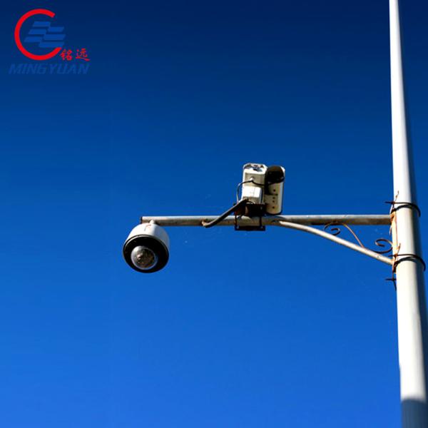 Tapered L Shaped Galvanized Solar CCTV Pole Camera Mounting Extension Q460