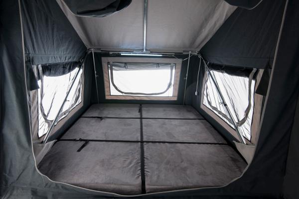 Off Road Camper Car Van With Black Independent Suspension Galvanized Coated Tow Bar To Ha