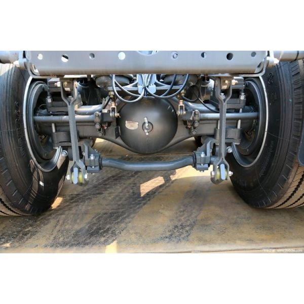 Hot Second-Hand 0 Km National Heavy Duty Truck HOWO 380 Horsepower 6X4 CNG Tractor Trucks