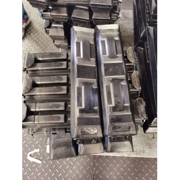 зажим длины 450mm на резиновых пусковых площадках следа для экскаватора 450HD