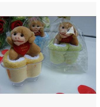 New creative promotion gift product wedding gift monkey towel with gift box