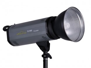 Вспышка повторно использует время 0,7 - студия экономики 2с освещая наборы