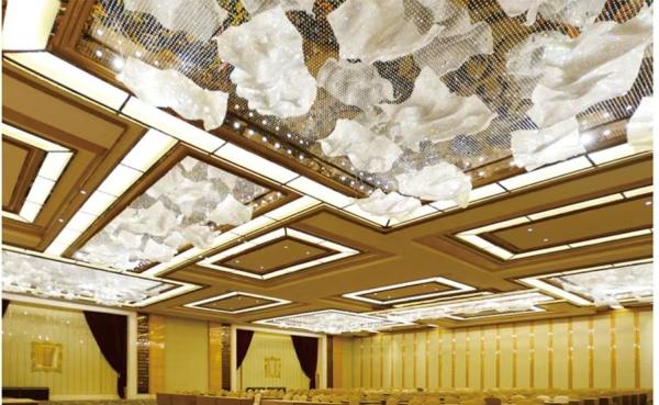 Hand Woven Crystal Cloud Chandelier Custom Crystal Ribbon Lamp Art Deco High Ceiling Chandeliers